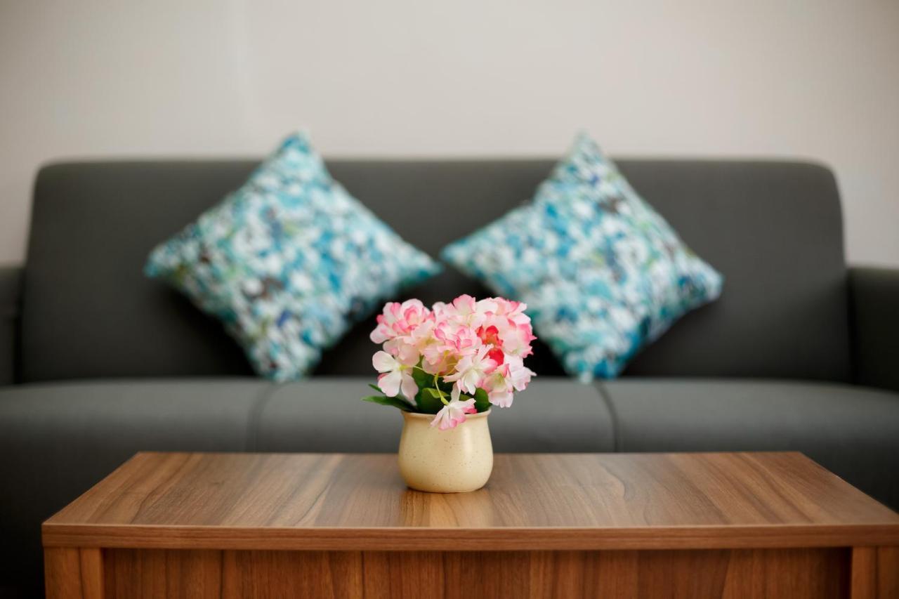 Misty Meridian Serviced Apartments Bangalore Luaran gambar